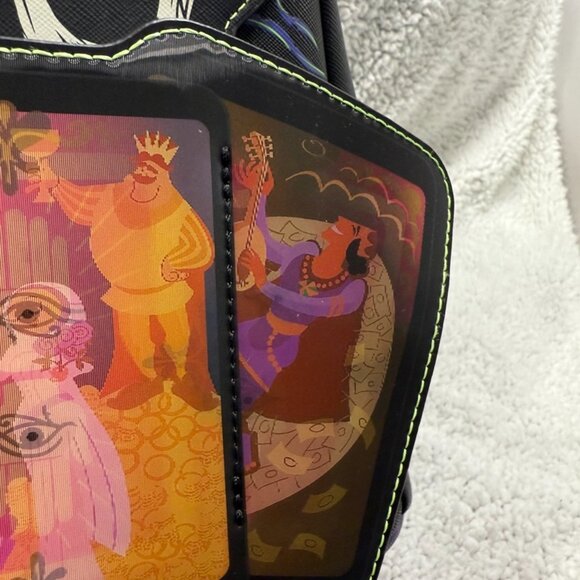 Dr. Facilier Glow and Lenticular Mini-Backpack with dustcover - Picture 5 of 9